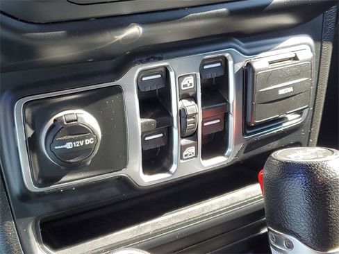 Used 2019 Jeep Wrangler Unlimited Sport S image 32