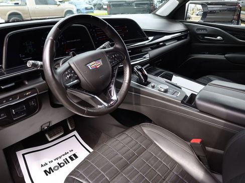 Used 2023 Cadillac Escalade V AWD/4WD image 12