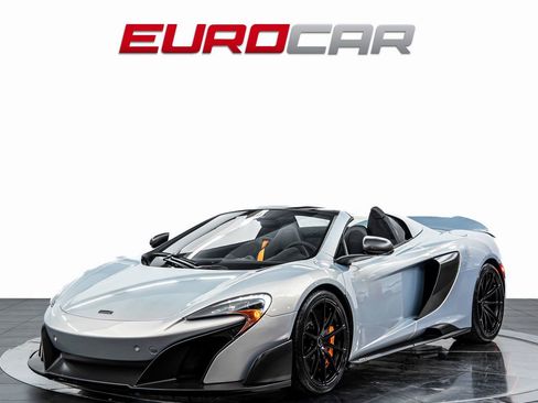 Used 2016 McLaren 675LT Spider image 1
