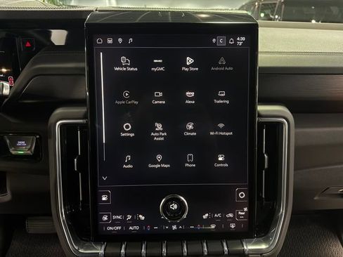 Certified 2025 GMC Yukon Denali image 21