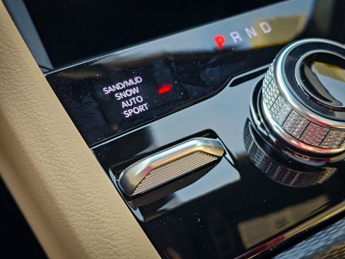 New 2025 Jeep Grand Cherokee Limited w/ Trailer Tow Package image 29