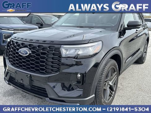 Used 2025 Ford Explorer ST-Line w/ ST-Line Street Pack image 1