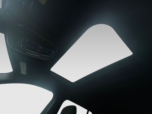 New 2025 Jeep Grand Cherokee Laredo X w/ Luxury Tech Group I image 7