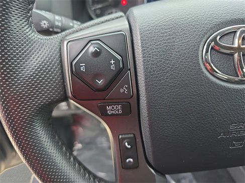 Used 2023 Toyota Tacoma TRD Off-Road image 19