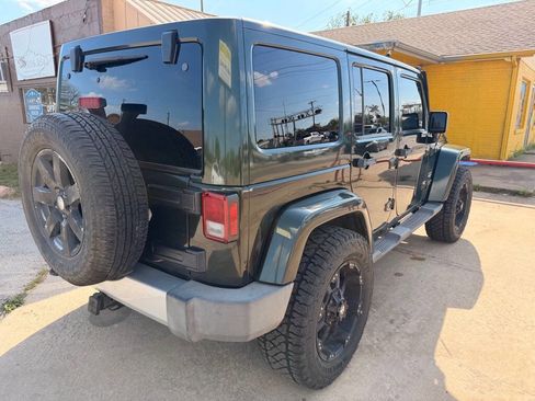 Used 2012 Jeep Wrangler Unlimited Sahara w/ Connectivity Group image 5