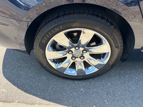 Used 2011 Buick LaCrosse CXL FWD image 10