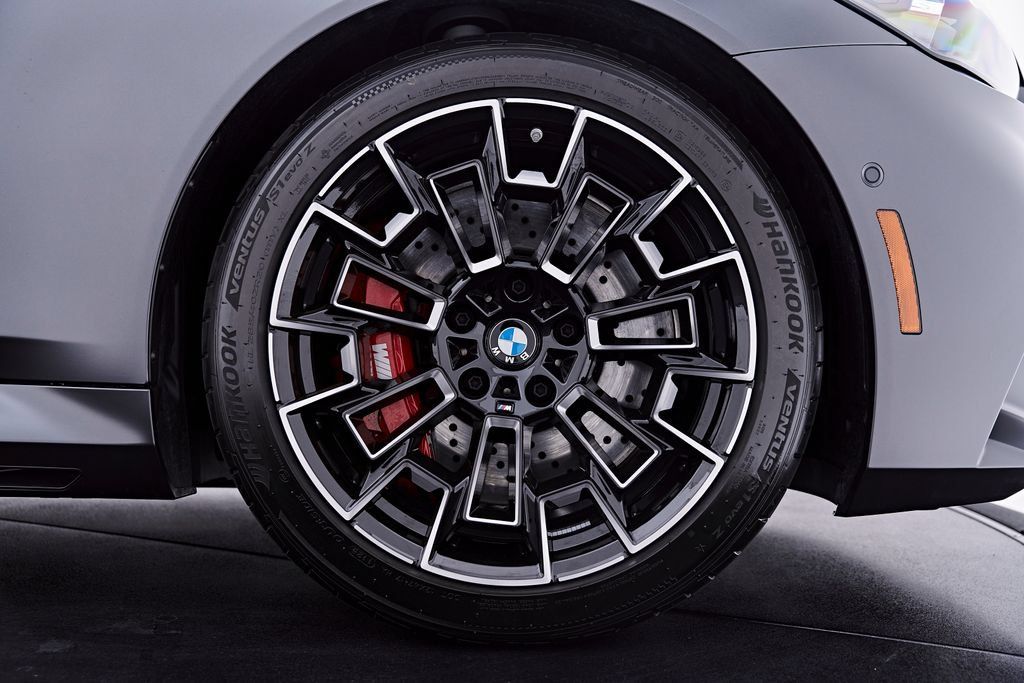 Used 2026 BMW M5 Touring AWD/4WD image 32