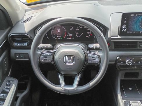 Used 2025 Honda Pilot EX-L image 27