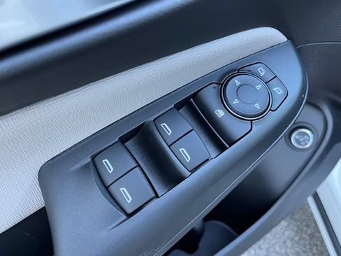 New 2026 Buick Envista Avenir FWD image 9