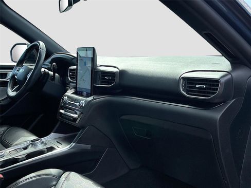 Used 2020 Ford Explorer ST w/ Premium Technology Package image 31