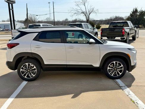 New 2026 Chevrolet TrailBlazer LT FWD image 6