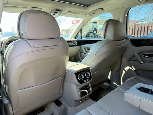 Used 2019 Bentley Bentayga V8 Sport Utility 4D image 16