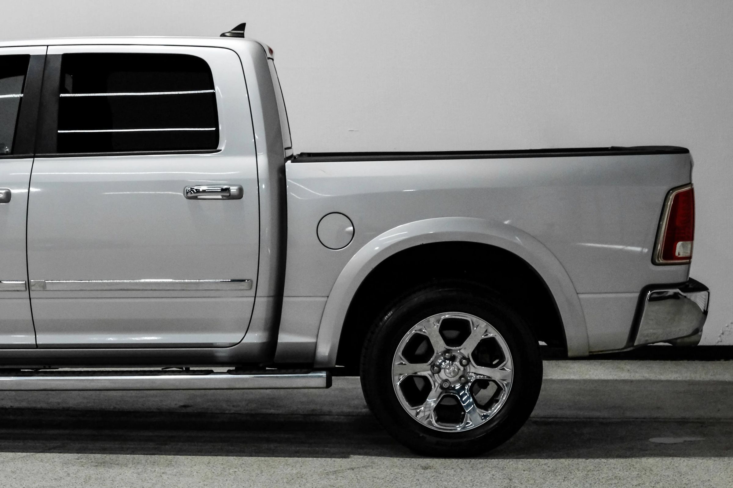 Used 2015 RAM 1500 Laramie w/ Convenience Group AWD/4WD image 11