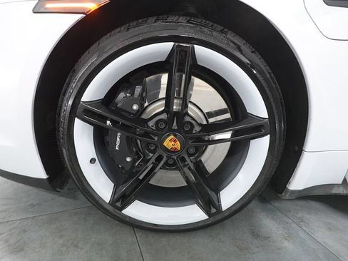 Used 2024 Porsche Taycan 4S AWD/4WD image 35