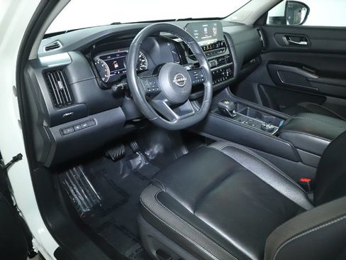 Used 2023 Nissan Pathfinder SL w/ SL Premium Package AWD/4WD image 20