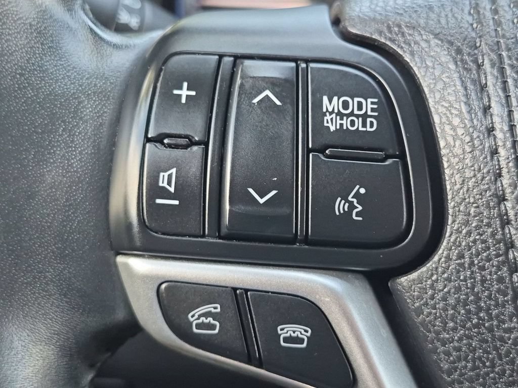 Used 2016 Toyota Highlander Limited Platinum AWD/4WD image 19
