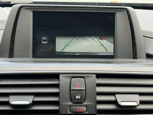 Used 2018 BMW 330i Sedan w/ Convenience Package image 32