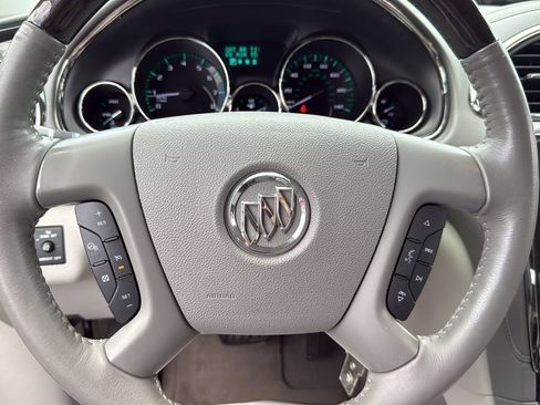 Used 2016 Buick Enclave Leather w/ Trailering Package FWD image 14