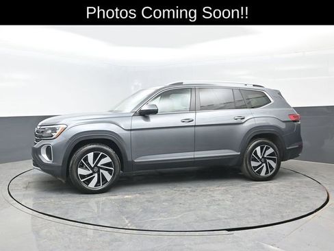 Used 2025 Volkswagen Atlas SEL image 4