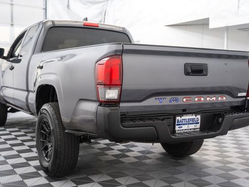 Used 2020 Toyota Tacoma SR AWD/4WD image 7
