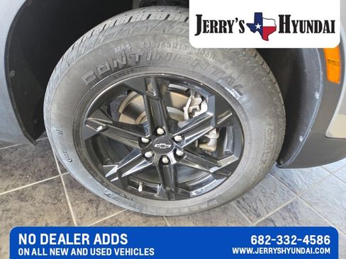 Used 2024 Chevrolet Blazer LT w/ Midnight/Sport Edition FWD image 4