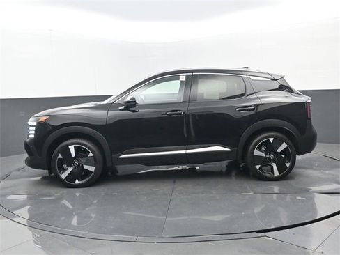 Used 2025 Nissan Kicks SR image 22