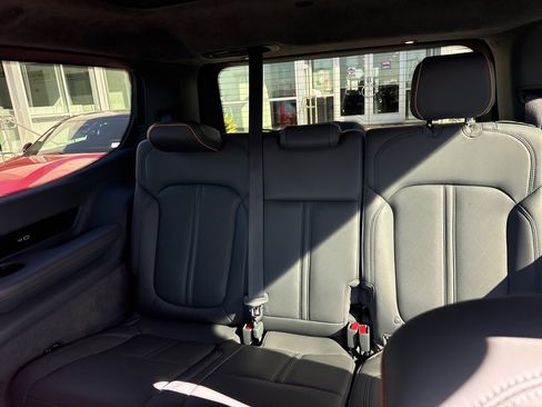 Used 2022 Jeep Grand Wagoneer Series II w/ Convenience Group III image 18