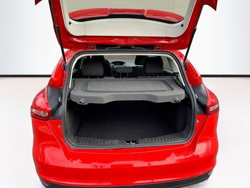 Used 2017 Ford Focus SE image 25