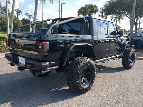 Used 2025 Jeep Gladiator Rubicon w/ Convenience Group image 5