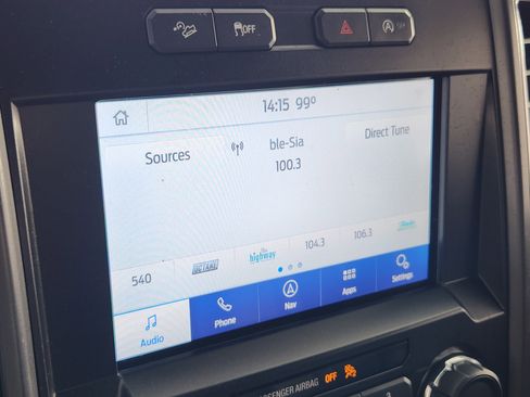 Used 2020 Ford F150 XLT w/ Equipment Group 302A Luxury AWD/4WD image 22