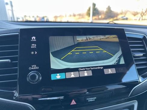 Used 2020 Honda Pilot Touring image 13