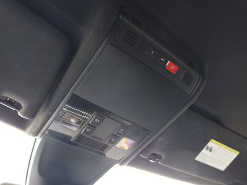 Used 2022 Volkswagen Tiguan SE R-Line FWD image 25