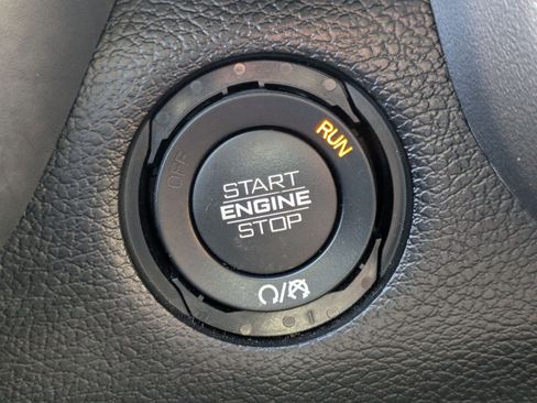 Used 2025 RAM 2500 Laramie image 23