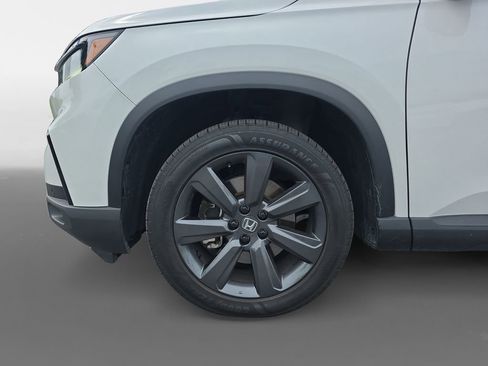 Certified 2023 Honda Pilot Sport image 13