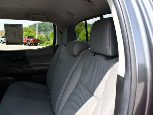 Used 2022 Toyota Tacoma SR image 11