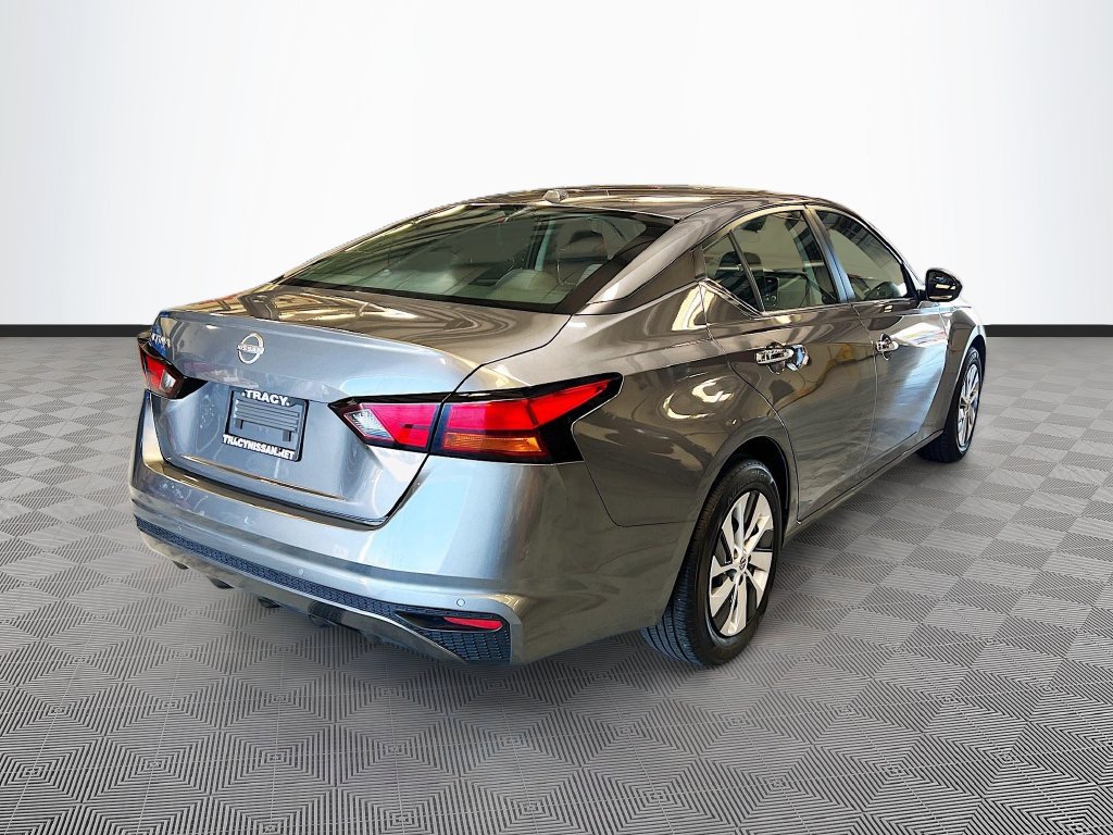 Used 2025 Nissan Altima 2.5 S FWD image 7