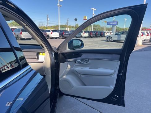 New 2026 Volvo XC90 B6 Ultra w/ Protection Package AWD/4WD image 39