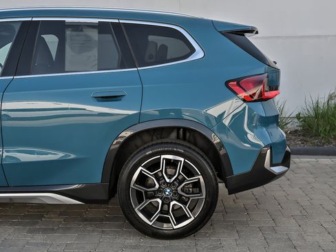 Used 2025 BMW X1 xDrive28i AWD/4WD image 12