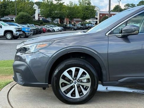 Used 2022 Subaru Outback Premium AWD/4WD image 12