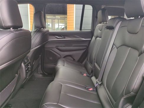 New 2025 Jeep Grand Cherokee Limited w/ Trailer Tow Package image 14