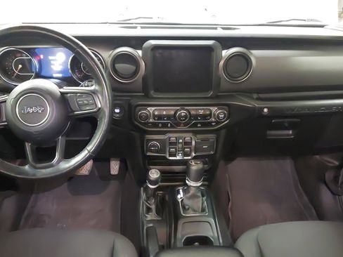 Used 2021 Jeep Wrangler Unlimited Sport image 32