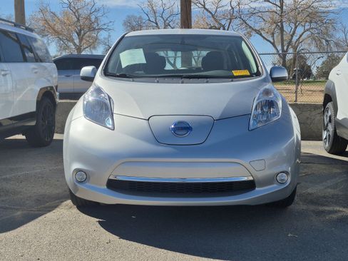 Used 2016 Nissan Leaf SV image 13