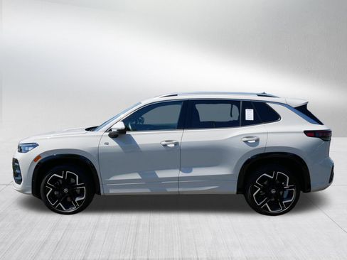 Certified 2025 Volkswagen Tiguan SEL R-Line AWD/4WD image 4