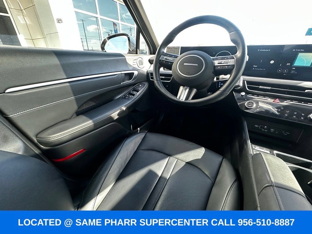 Used 2025 Hyundai Sonata Limited FWD image 17