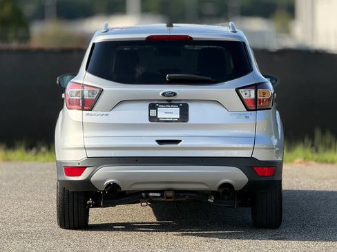 Used 2017 Ford Escape Titanium w/ Equipment Group 301A AWD/4WD image 4