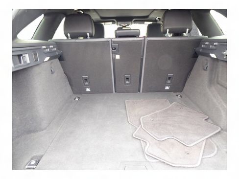 Used 2017 Jaguar F-PACE R-Sport image 20