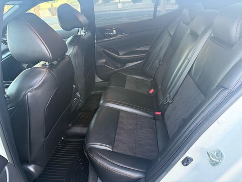 Used 2023 Nissan Maxima SR w/ Sport Mat Group FWD image 12