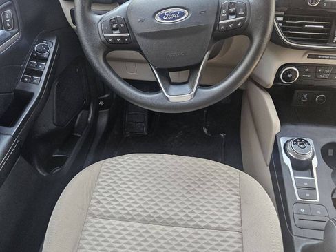 Used 2021 Ford Escape SE FWD image 8
