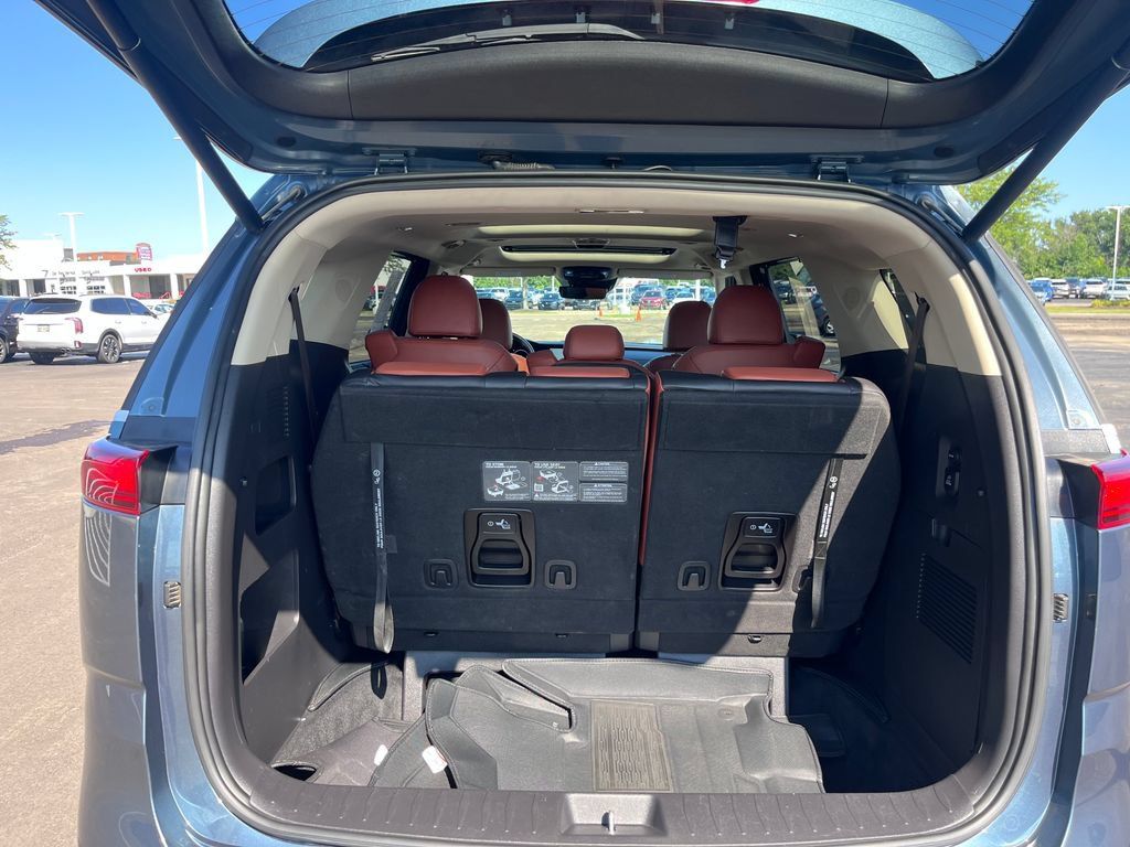 Certified 2024 Kia Carnival SX Prestige FWD image 26