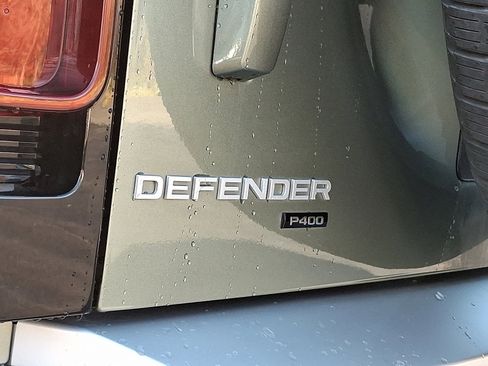 Used 2022 Land Rover Defender 110 SE image 31